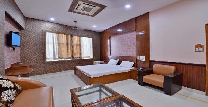 Rc Inn Sirsa Екстериор снимка